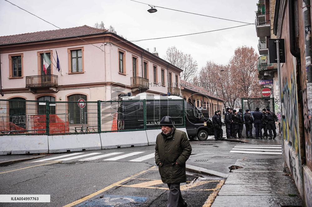 Police Presence in Vanchiglia - Turin