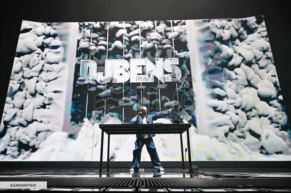 DJ Bens Performs at the Defense Arena - Paris