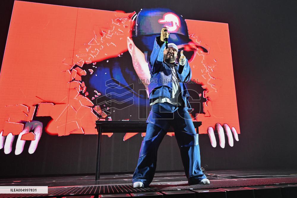 DJ Bens Performs at the Defense Arena - Paris