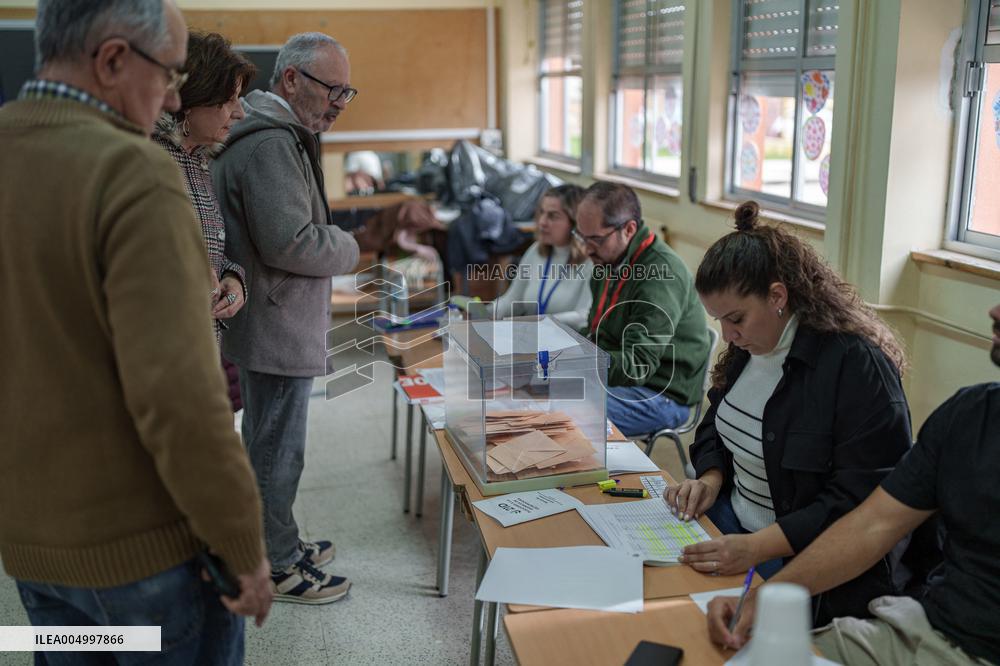 Election Day in Extremadura - Spain