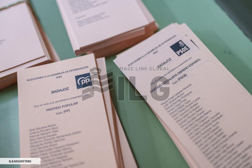 Election Day in Extremadura - Spain