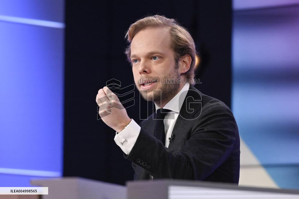 Charles Alloncle On Dimanche En Politique - Paris