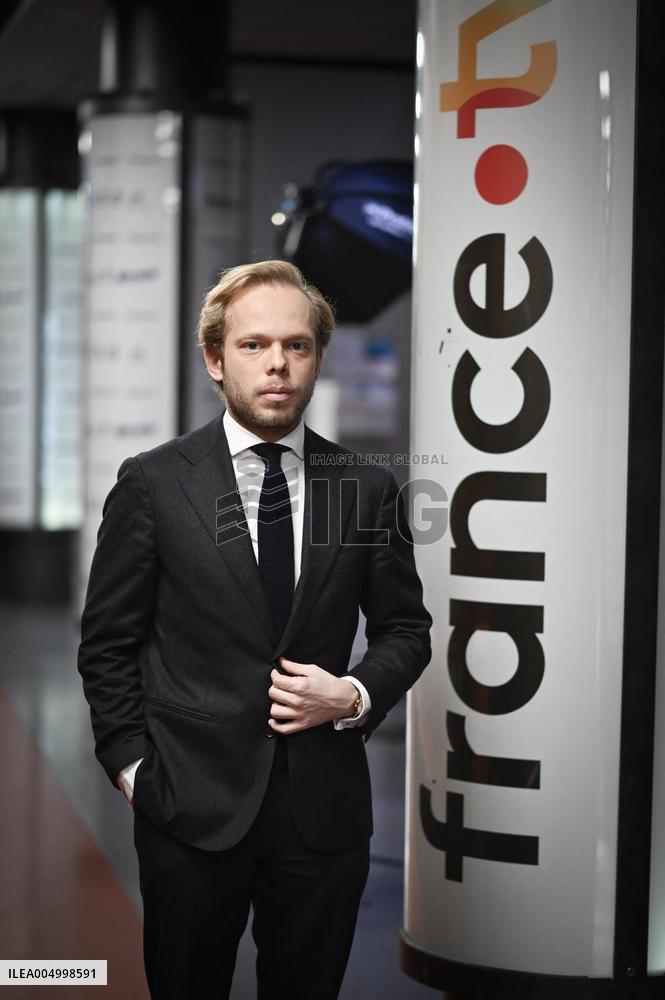 Charles Alloncle On Dimanche En Politique - Paris