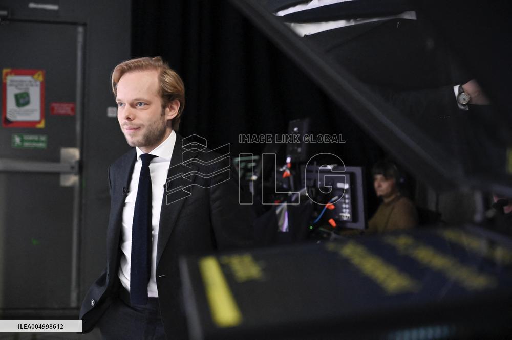 Charles Alloncle On Dimanche En Politique - Paris