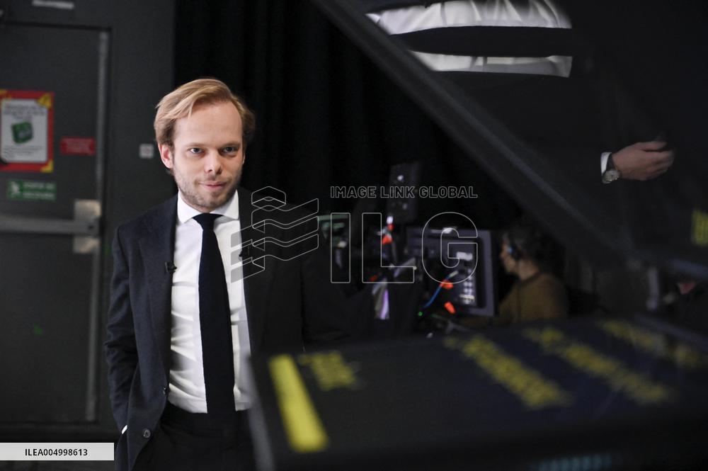 Charles Alloncle On Dimanche En Politique - Paris