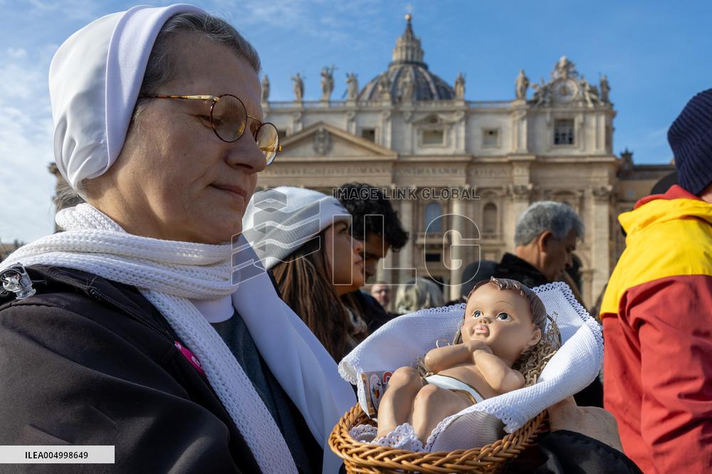 Baby Jesus Figurines During The Angelus Prayer - Vatican