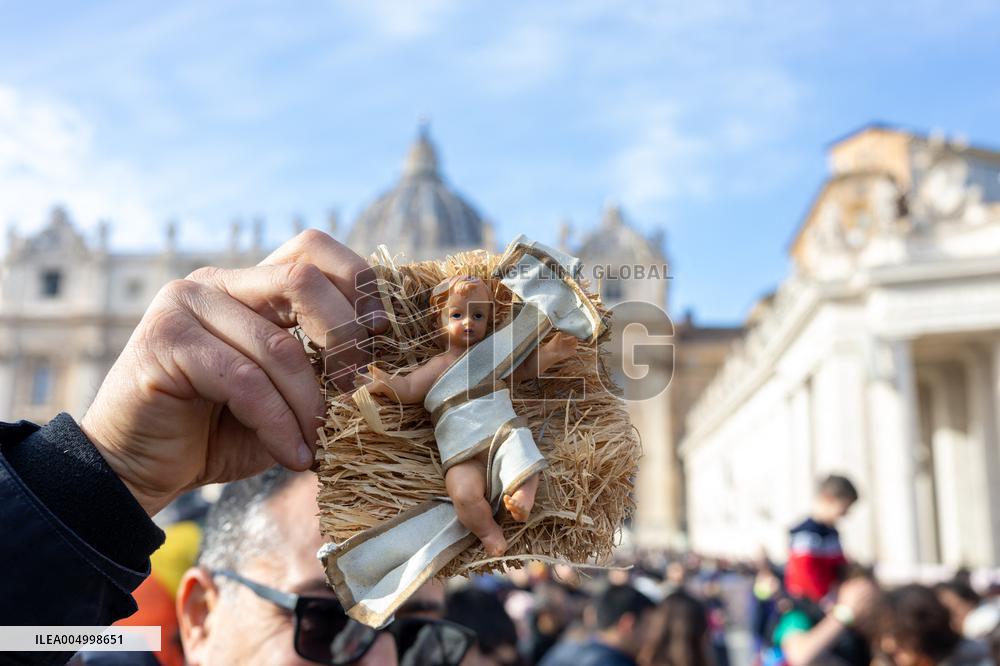 Baby Jesus Figurines During The Angelus Prayer - Vatican