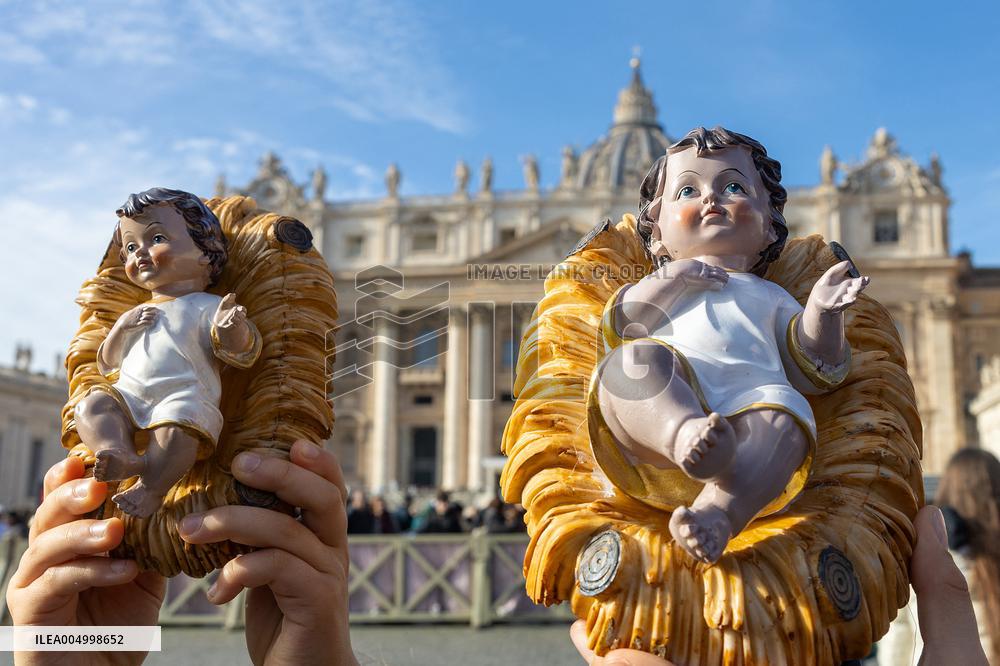 Baby Jesus Figurines During The Angelus Prayer - Vatican