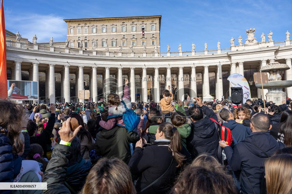 Baby Jesus Figurines During The Angelus Prayer - Vatican