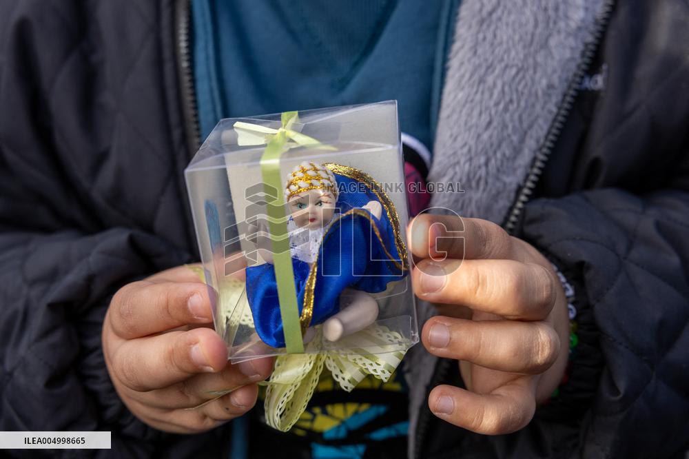 Baby Jesus Figurines During The Angelus Prayer - Vatican