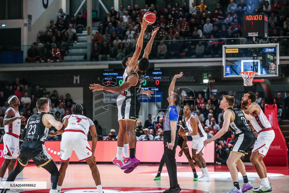 BASKET - Serie A - Una Hotels Reggio Emilia vs Dolomiti Energia Trentino