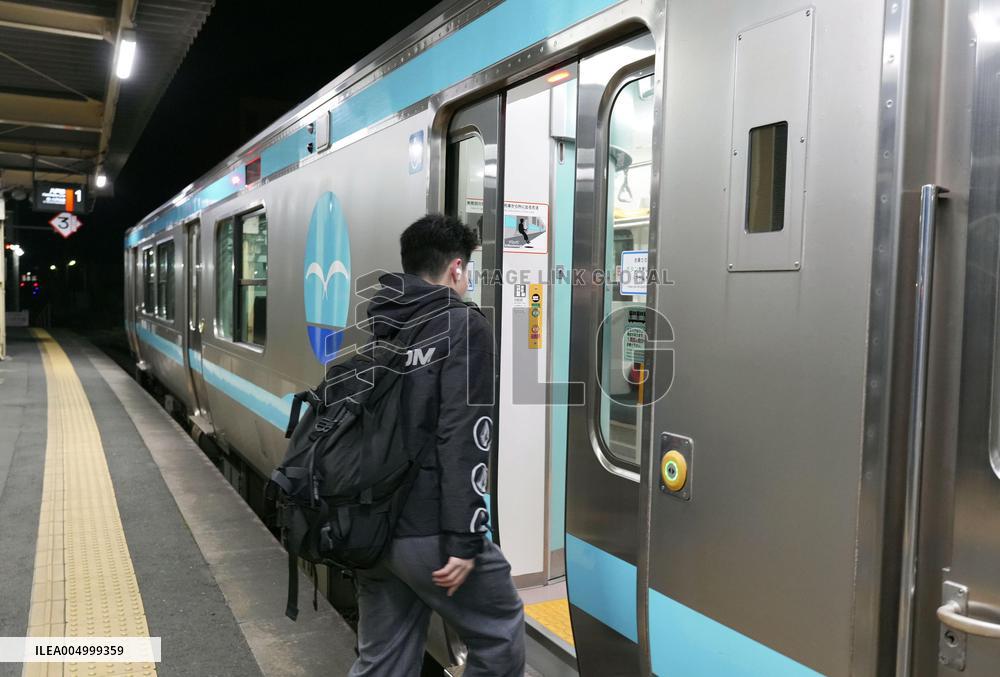 JR Hachinohe Line partially resumes service