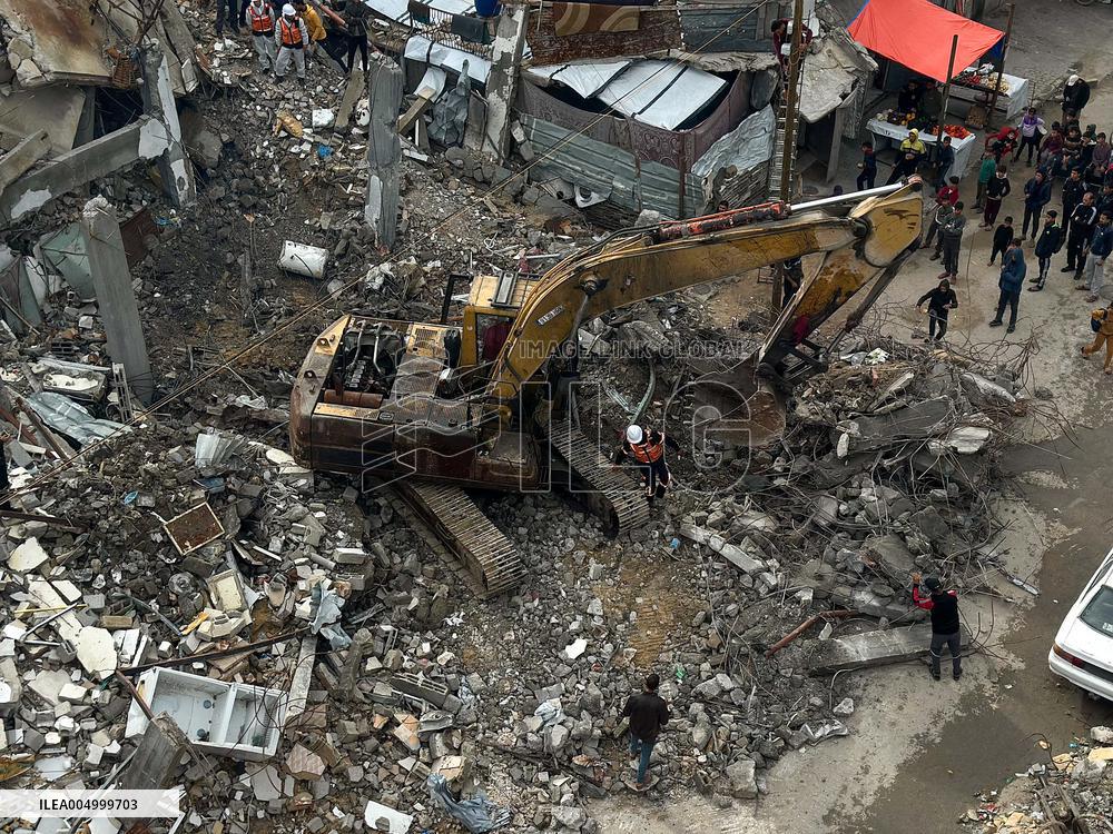 Search Continues for Bodies Under Rubble - Gaza