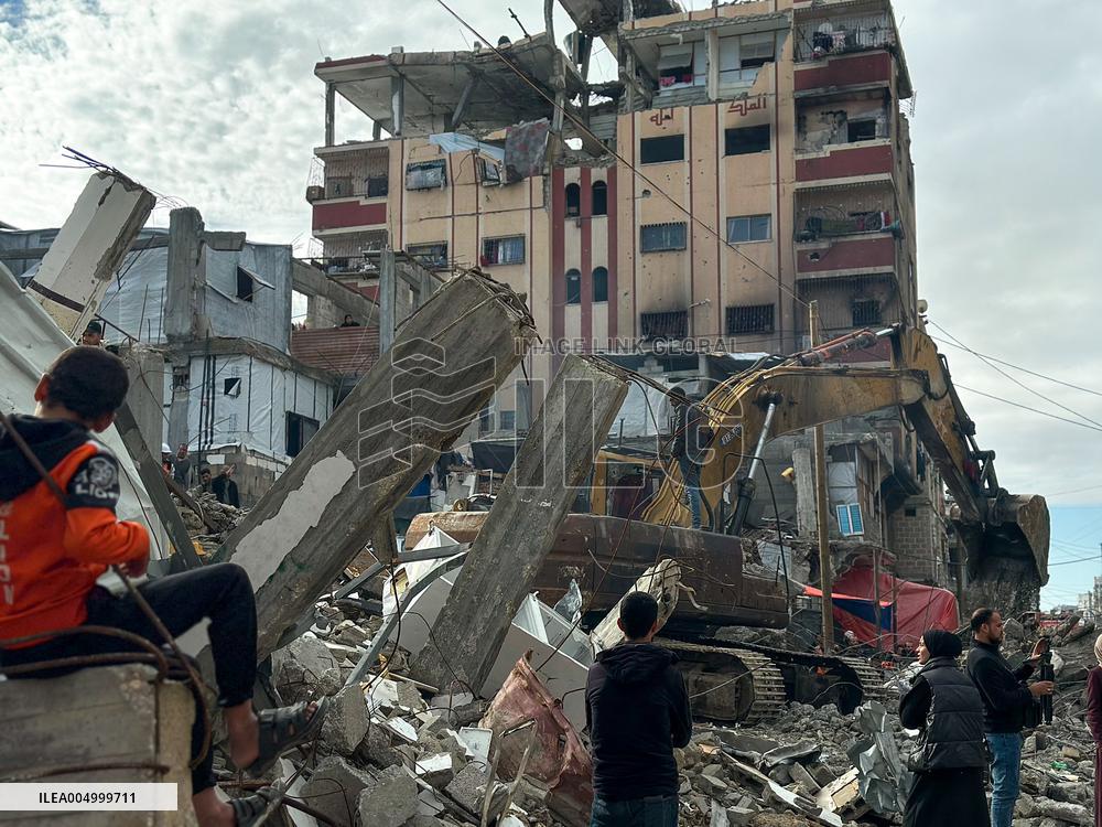 Search Continues for Bodies Under Rubble - Gaza