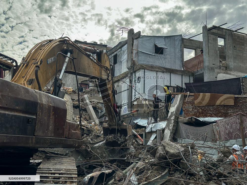 Search Continues for Bodies Under Rubble - Gaza