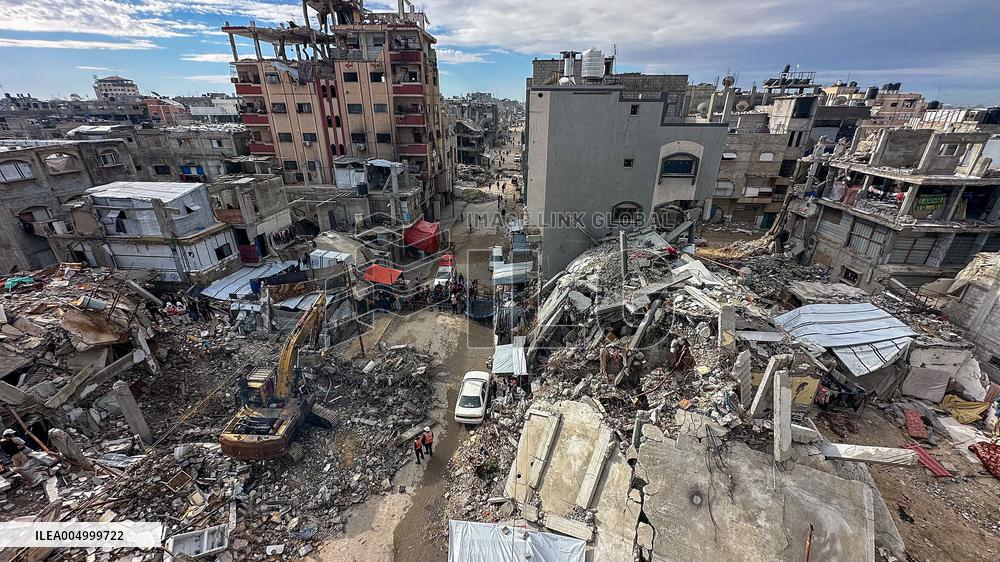 Search Continues for Bodies Under Rubble - Gaza