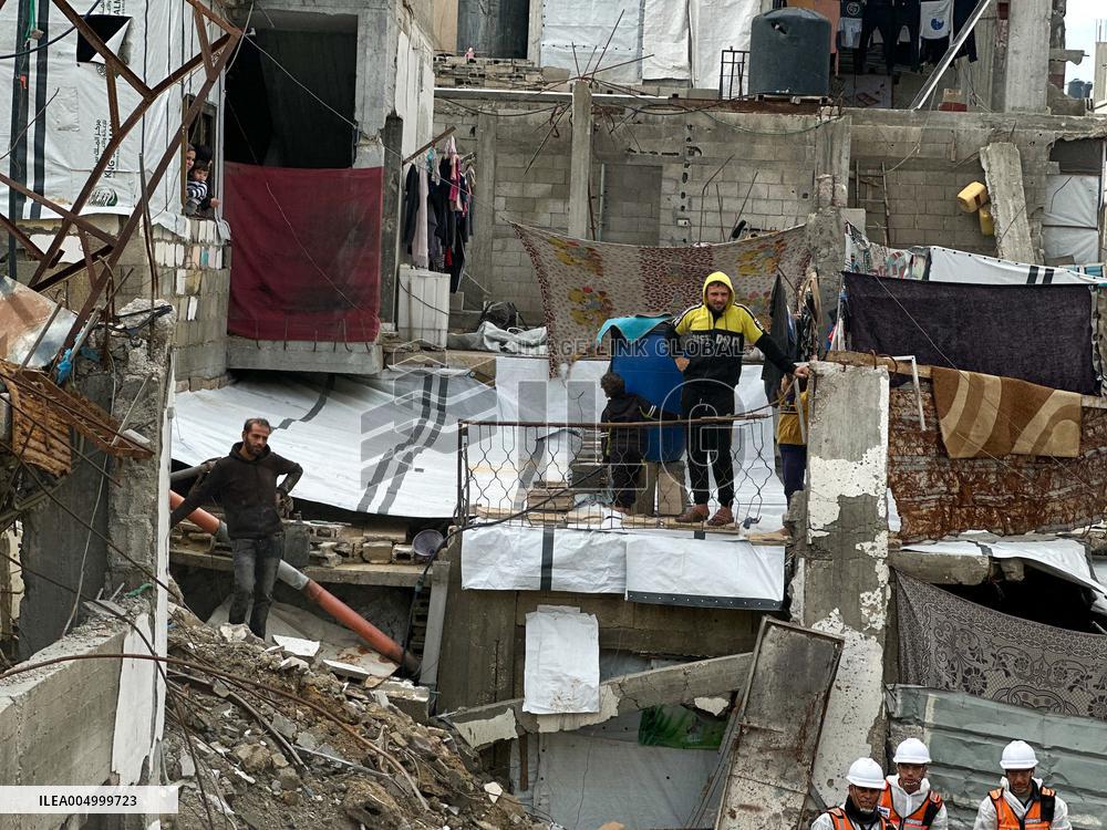 Search Continues for Bodies Under Rubble - Gaza