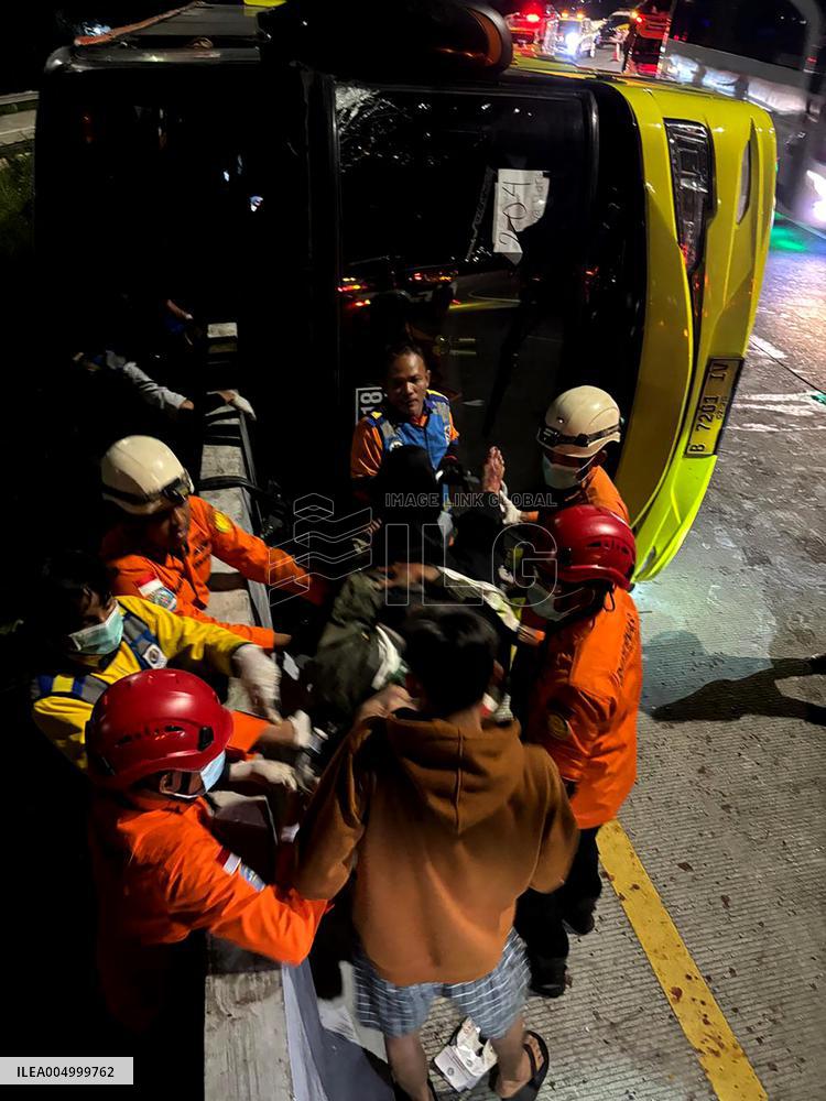 At Least 16 Dead in Indonesia Bus Crash