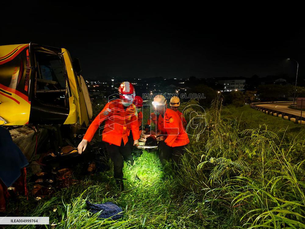 At Least 16 Dead in Indonesia Bus Crash