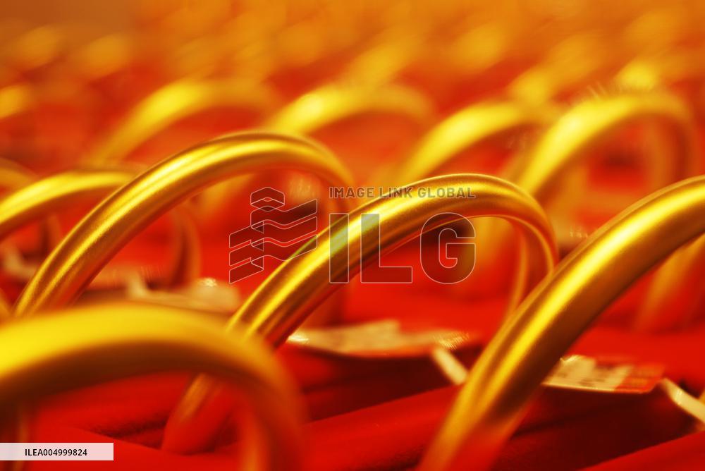 International Gold Price Hits New High