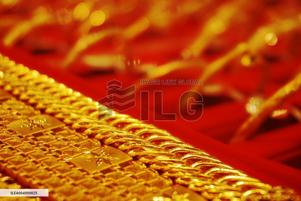 International Gold Price Hits New High