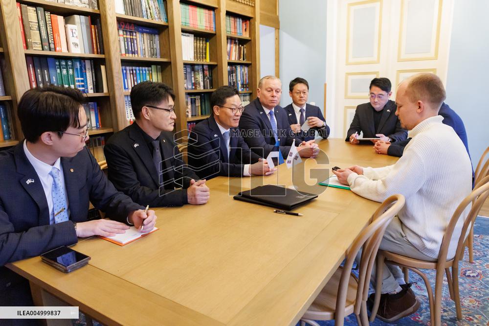 Estonia inks South Korean Chunmoo MLRS deal