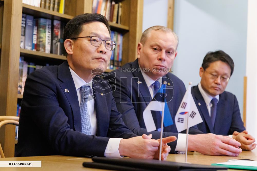 Estonia inks South Korean Chunmoo MLRS deal