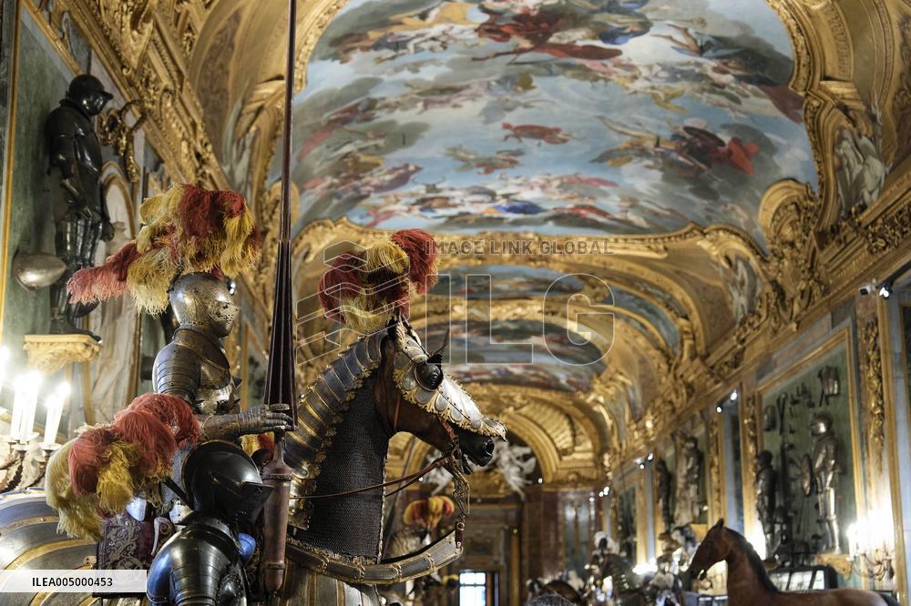 Visit to Galleria Beaumont and Royal Museums - Turin