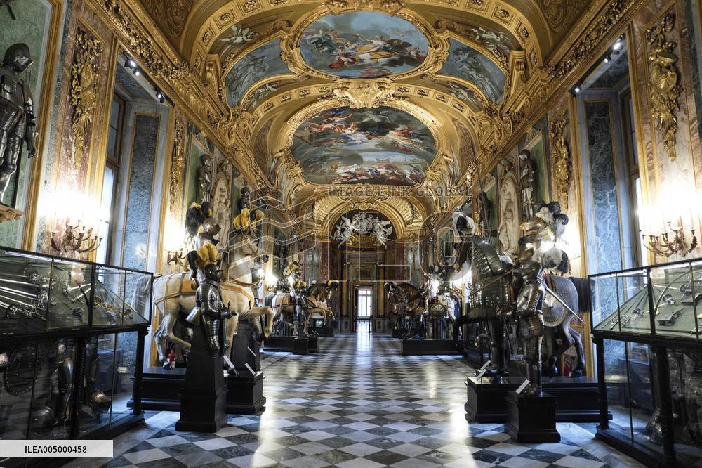 Visit to Galleria Beaumont and Royal Museums - Turin