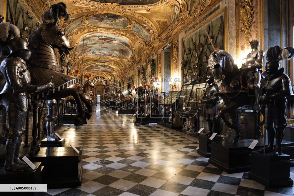 Visit to Galleria Beaumont and Royal Museums - Turin