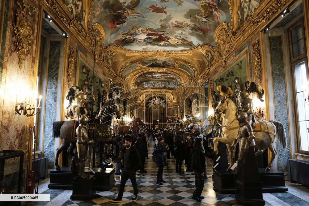 Visit to Galleria Beaumont and Royal Museums - Turin