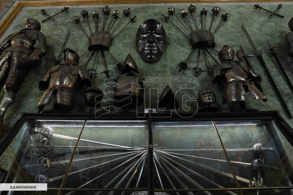 Visit to Galleria Beaumont and Royal Museums - Turin