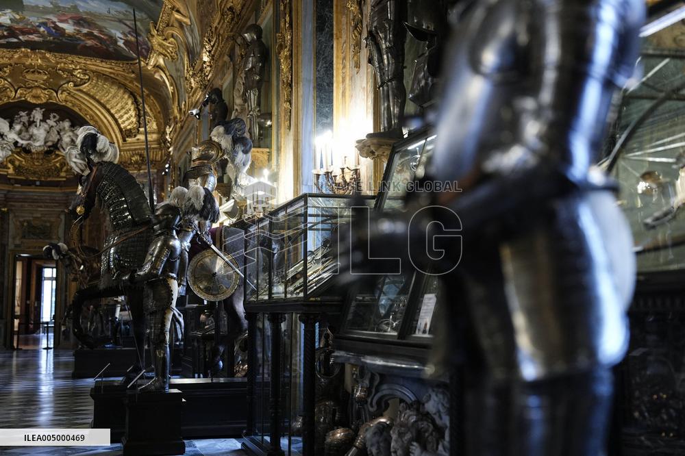 Visit to Galleria Beaumont and Royal Museums - Turin