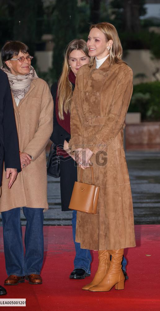 NO TABLOIDS - Princess Charlene and Prince Albert At Show Monaco Sous Les Etoiles - Monaco