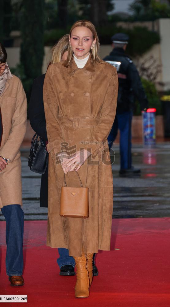 NO TABLOIDS - Princess Charlene and Prince Albert At Show Monaco Sous Les Etoiles - Monaco