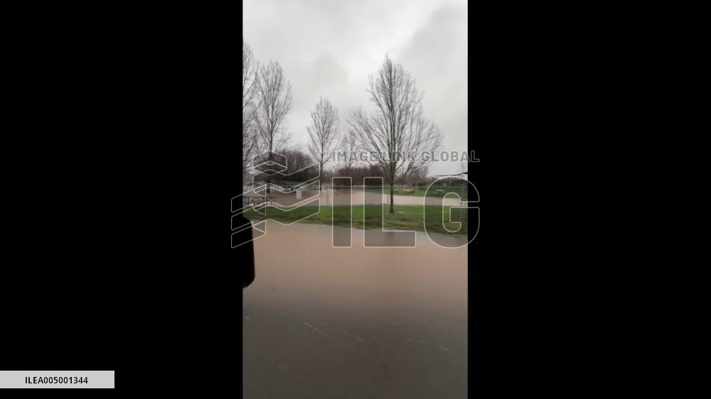 US: Heavy Rain from Winter Storm Triggers Flooding in Willits, California