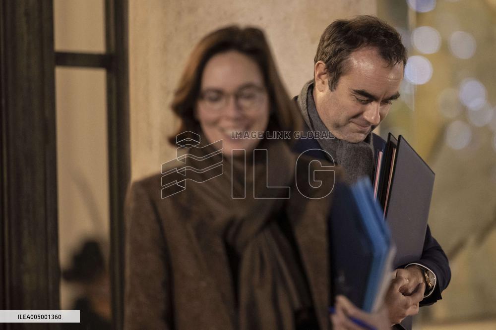 Cabinet meeting focused on the budget bill - Paris