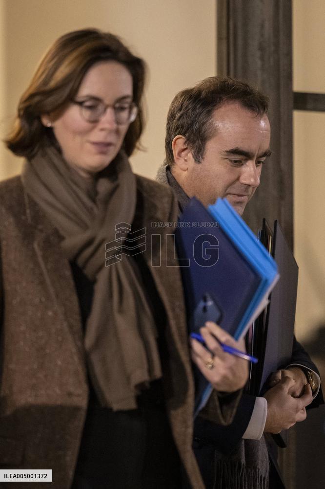 Cabinet meeting focused on the budget bill - Paris