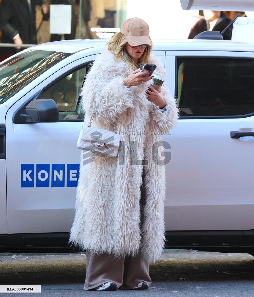 Heidi Klum with her children shopping in New York