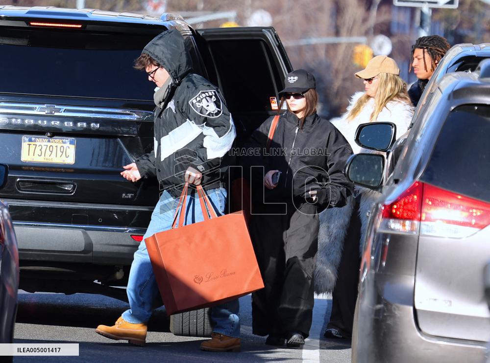 Heidi Klum with her children shopping in New York
