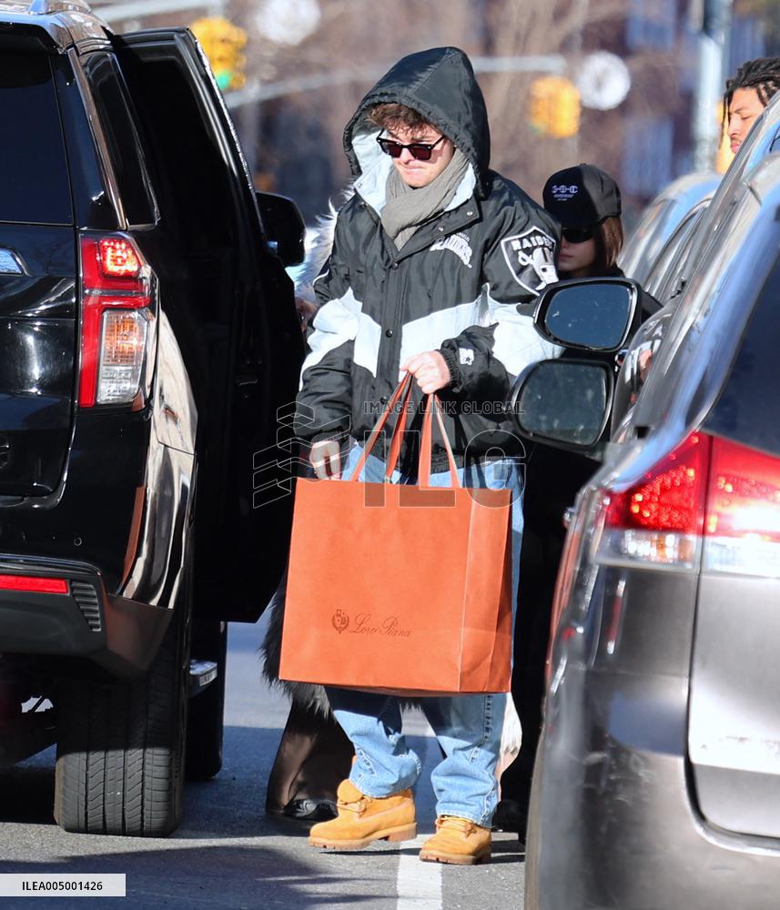 Heidi Klum with her children shopping in New York