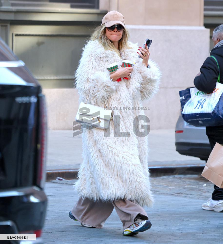 Heidi Klum with her children shopping in New York