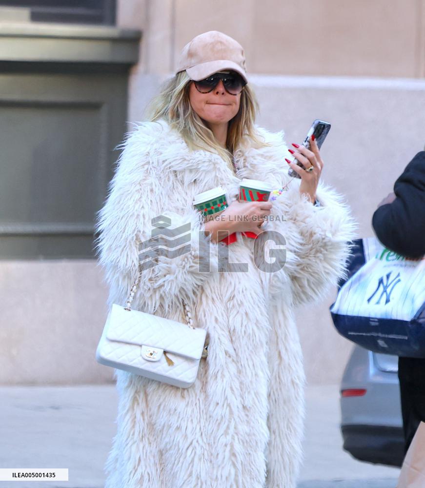 Heidi Klum with her children shopping in New York