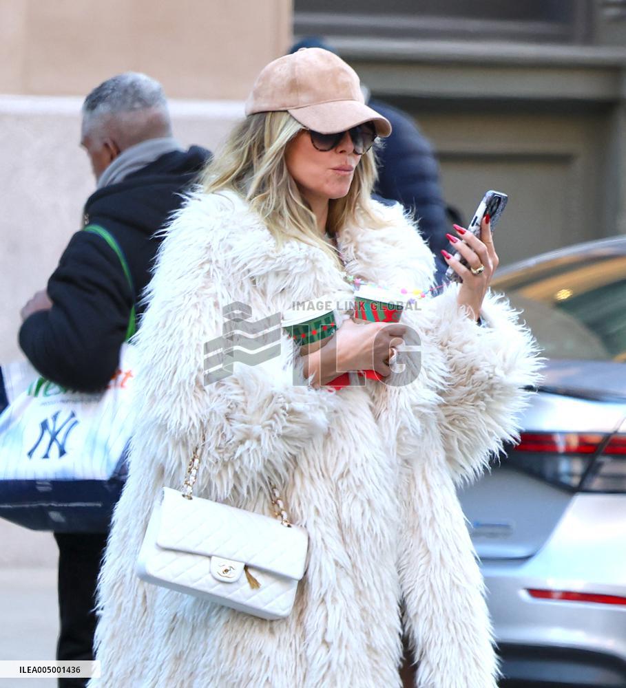 Heidi Klum with her children shopping in New York