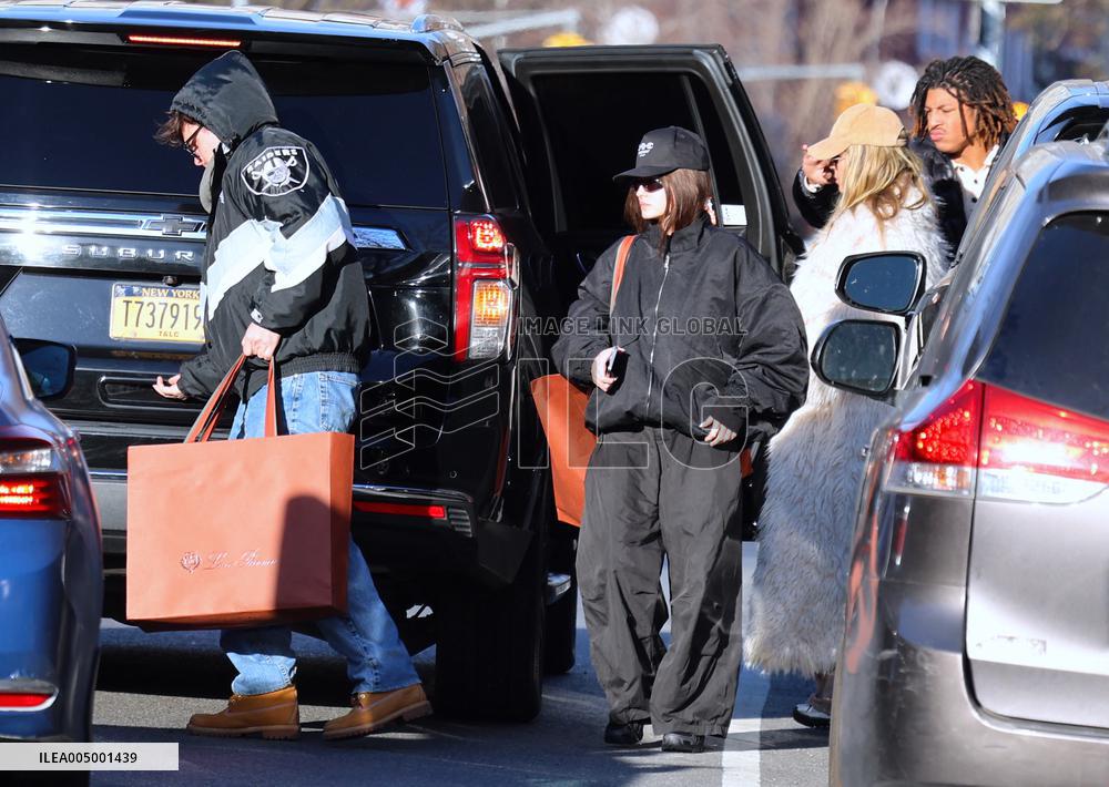 Heidi Klum with her children shopping in New York