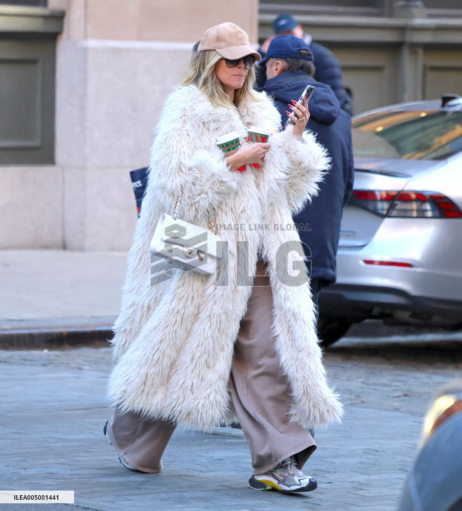 Heidi Klum with her children shopping in New York
