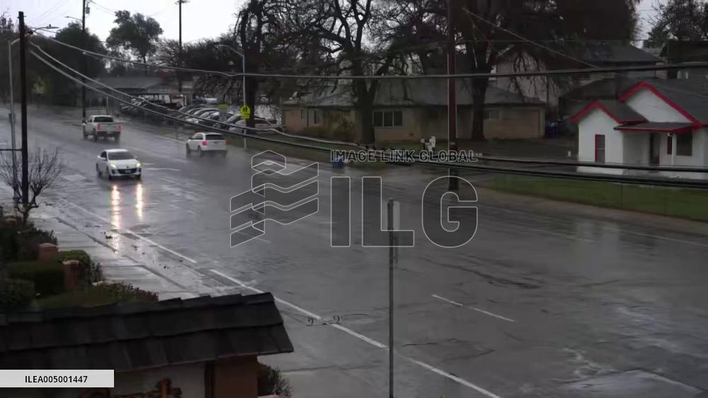 US: Heavy Rain Triggers Deadly Flooding in Redding, California 2