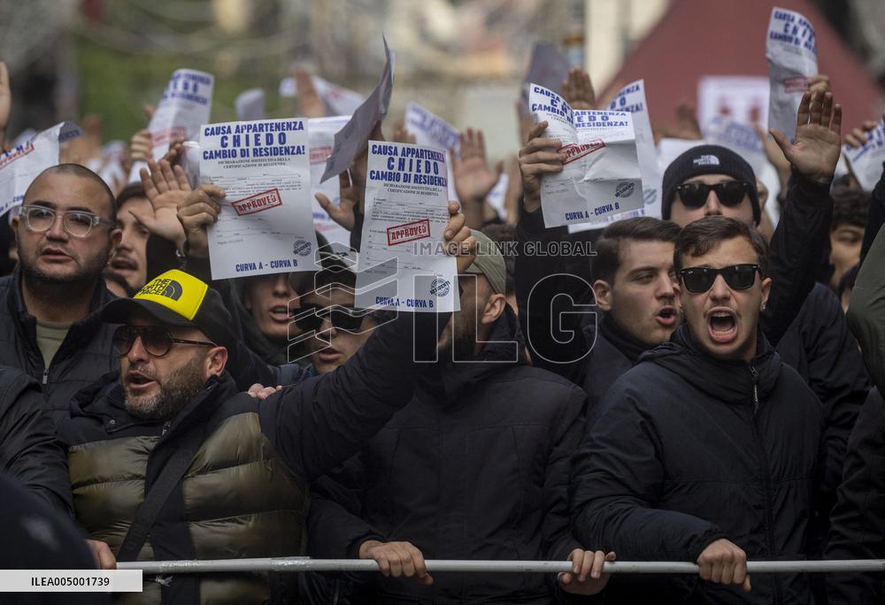 Ultras Groups Protest Travel Bans In Naples - Italy