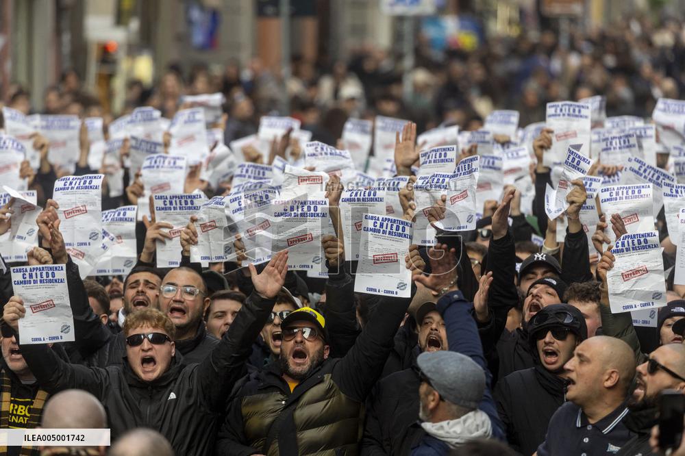 Ultras Groups Protest Travel Bans In Naples - Italy