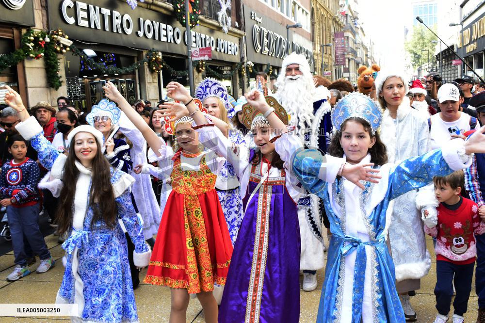 Russian Santa Christmas Parade - Mexico